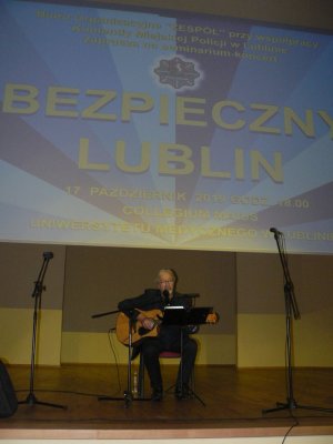 Krzysztof Daukszewicz podczas koncertu